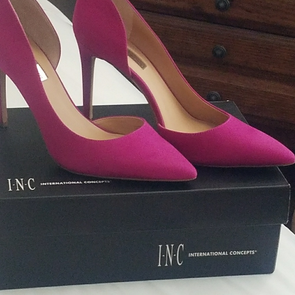 Beautiful Deep Fuschia Suede Heels👠❤